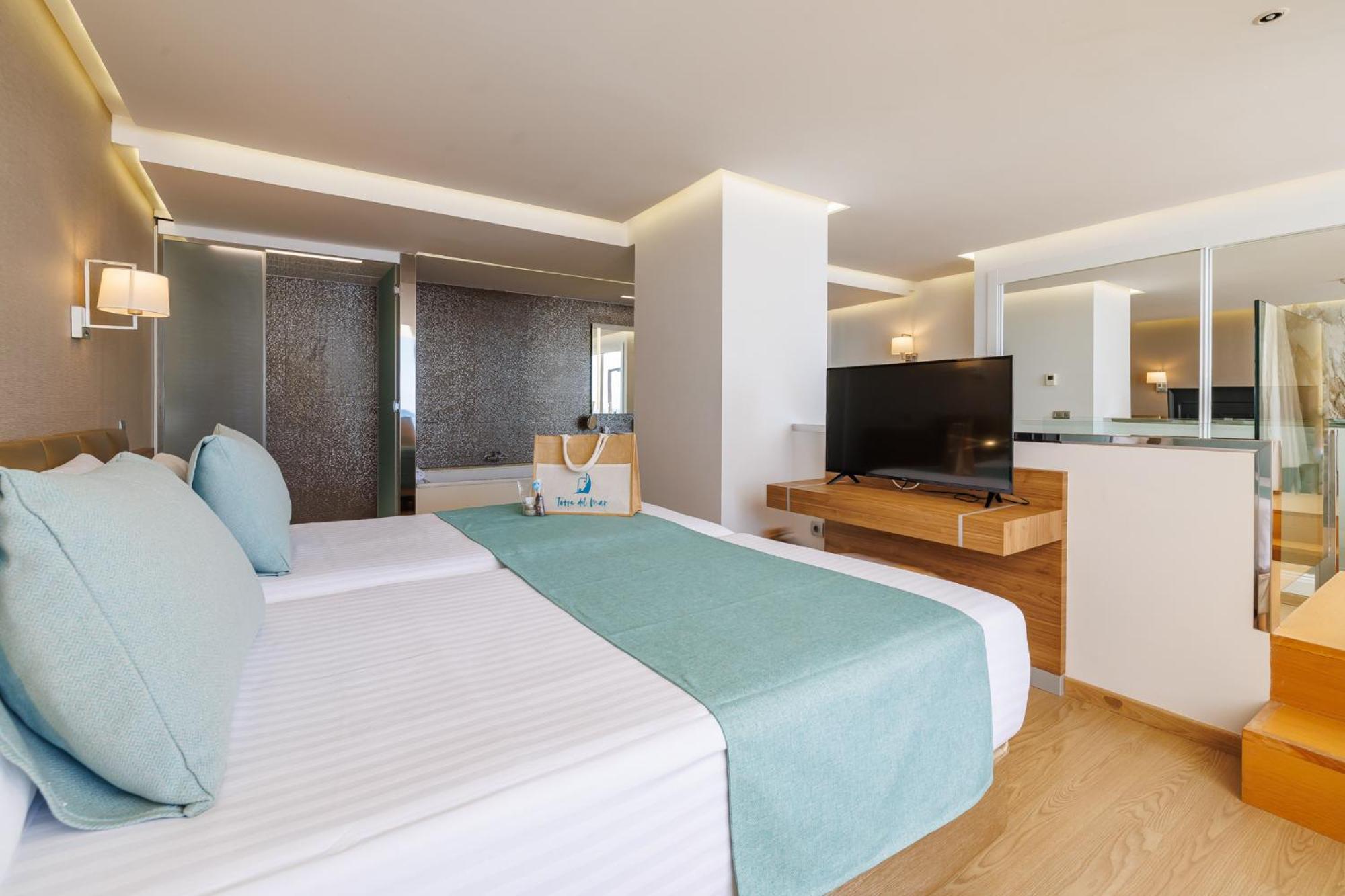 Hotel Torre Del Mar - Ibiza Playa d'en Bossa Dış mekan fotoğraf